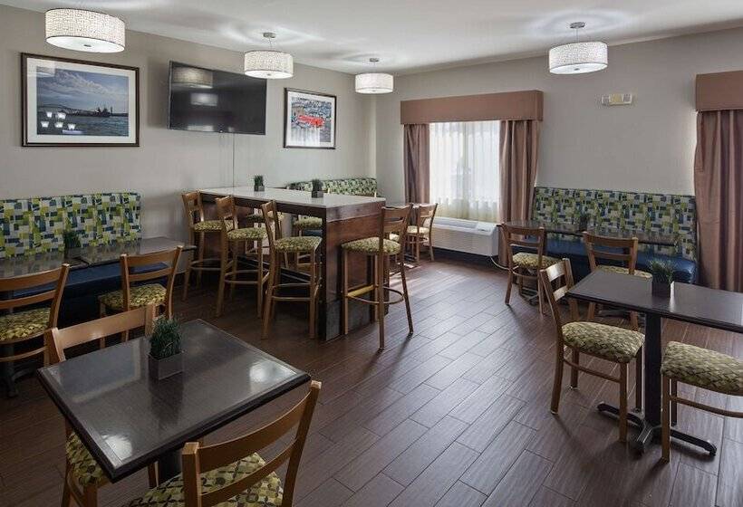 هتل Best Western Port Huron Blue Water Bridge