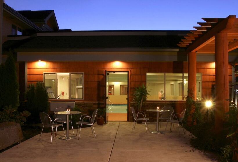 هتل Best Western Snowcap Lodge