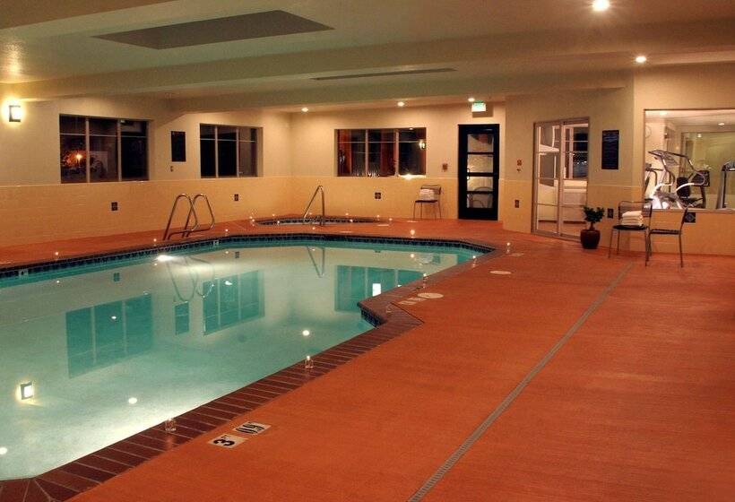 هتل Best Western Snowcap Lodge