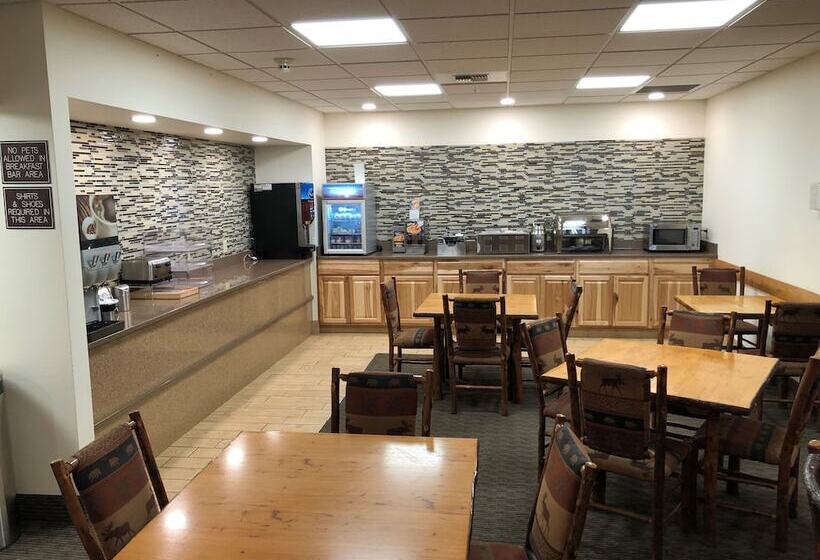 Отель Best Western Yellowstone Crossing