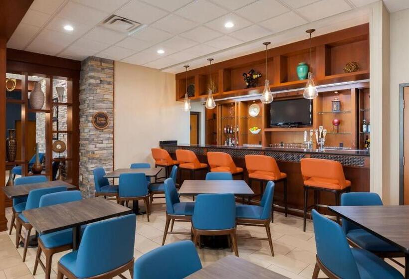 هتل Four Points By Sheraton Raleigh Durham Airport