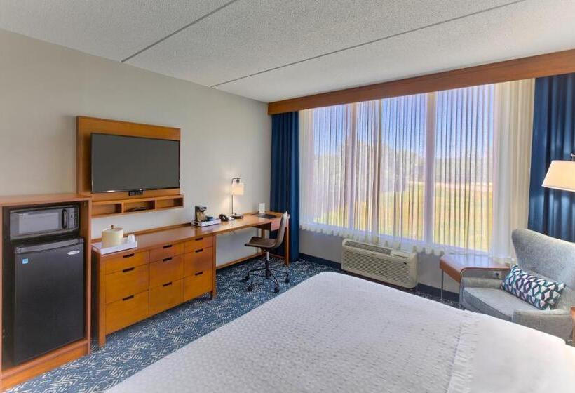 هتل Four Points By Sheraton Raleigh Durham Airport