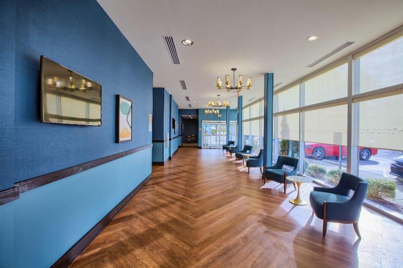 هتل Four Points By Sheraton Raleigh Durham Airport