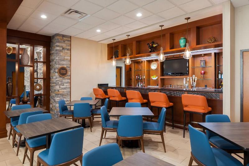 هتل Four Points By Sheraton Raleigh Durham Airport