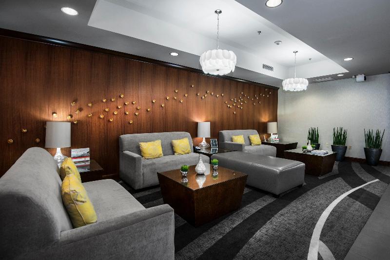 هتل Holiday Inn Express Conway, An Ihg