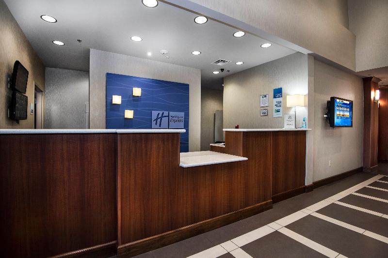 هتل Holiday Inn Express Conway, An Ihg
