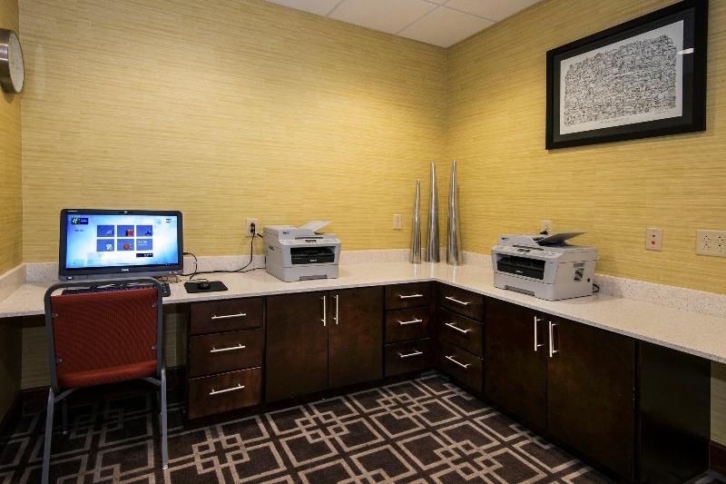 هتل Holiday Inn Express Conway, An Ihg