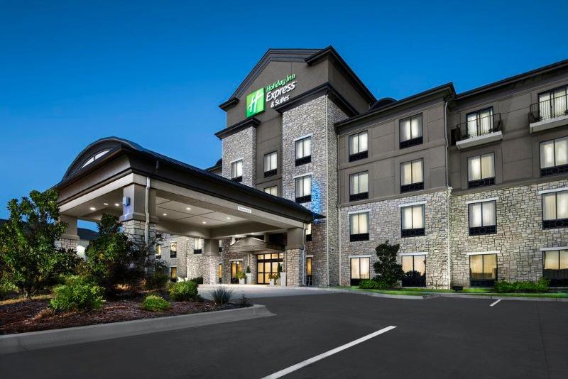 هتل Holiday Inn Express Conway, An Ihg