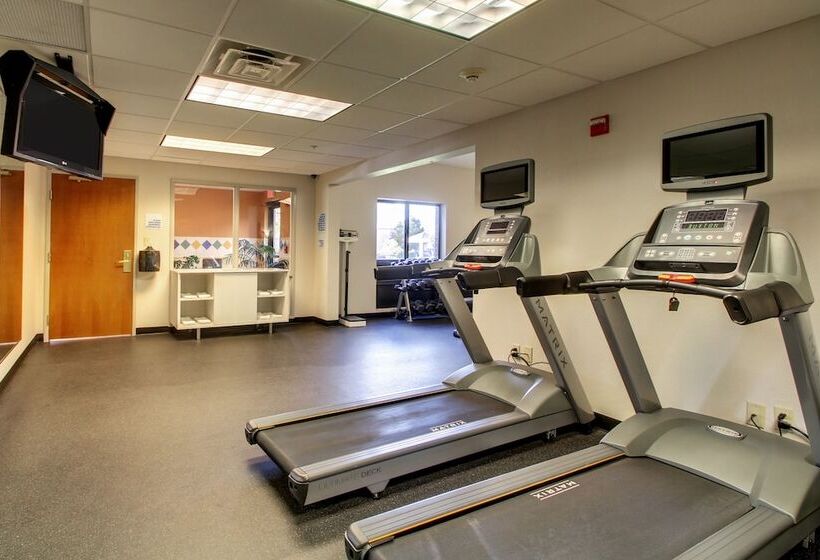 هتل Holiday Inn Express Milwaukee North Brown Deer/mequon By Ihg
