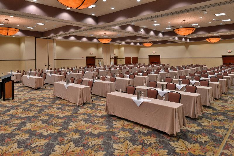 Отель Holiday Inn Stevens Point   Convention Center, An Ihg