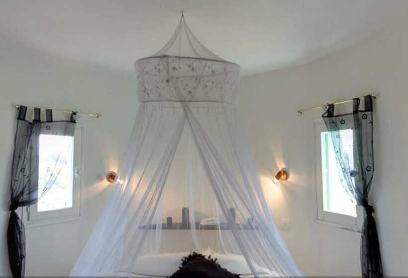 Отель Les Etangs De Guibert