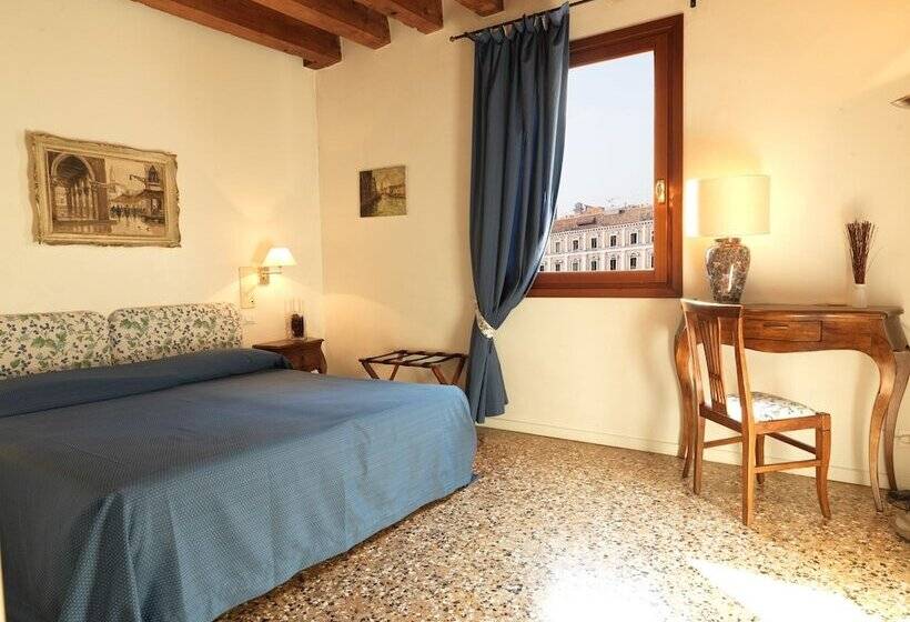 Fotos del hotel Locanda Ai Santi Apostoli:  10