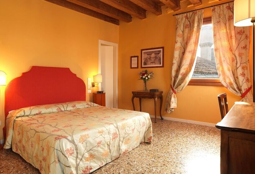 Fotos del hotel Locanda Ai Santi Apostoli:  13