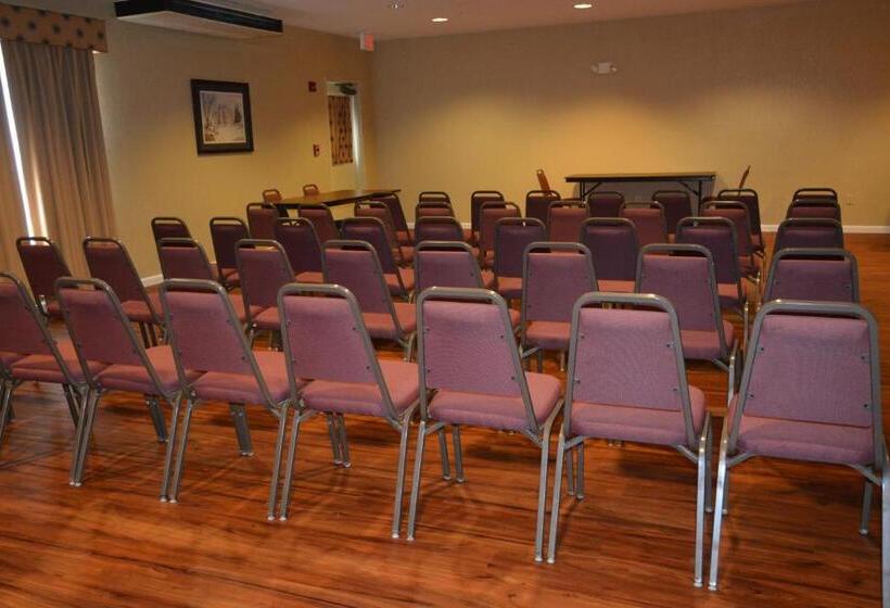 호텔 Countryside Inn And Suites