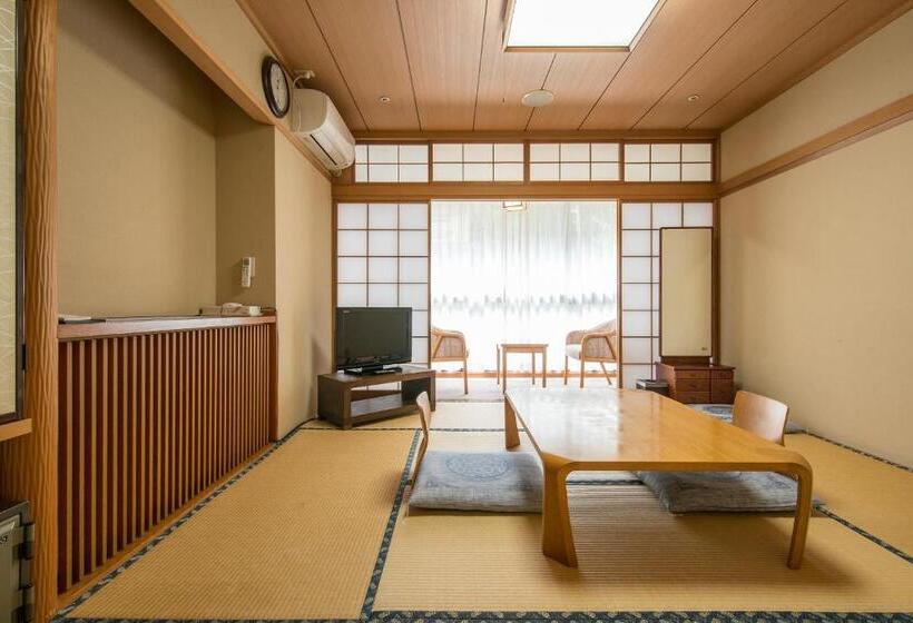 هتل New Welcity Yugawara