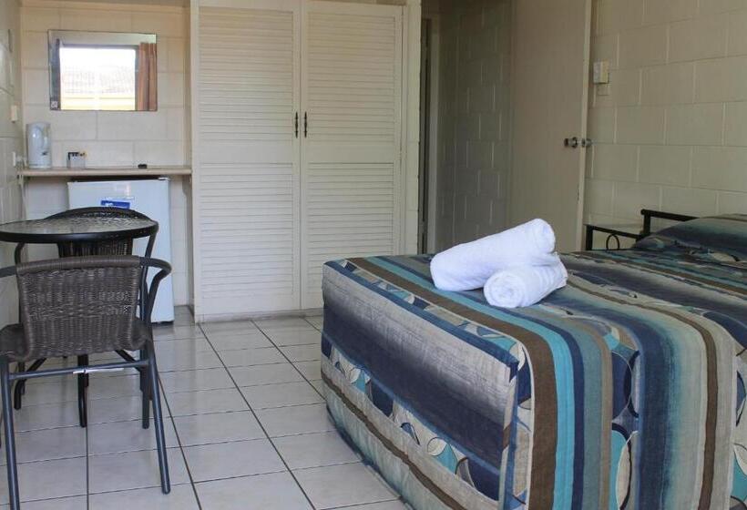 هتل Oasis Inn Apartments