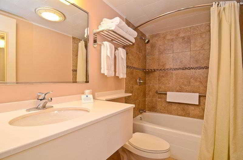 בית מלון כפרי Red Roof Inn & Suites Hazleton