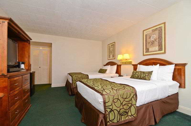 בית מלון כפרי Red Roof Inn & Suites Hazleton