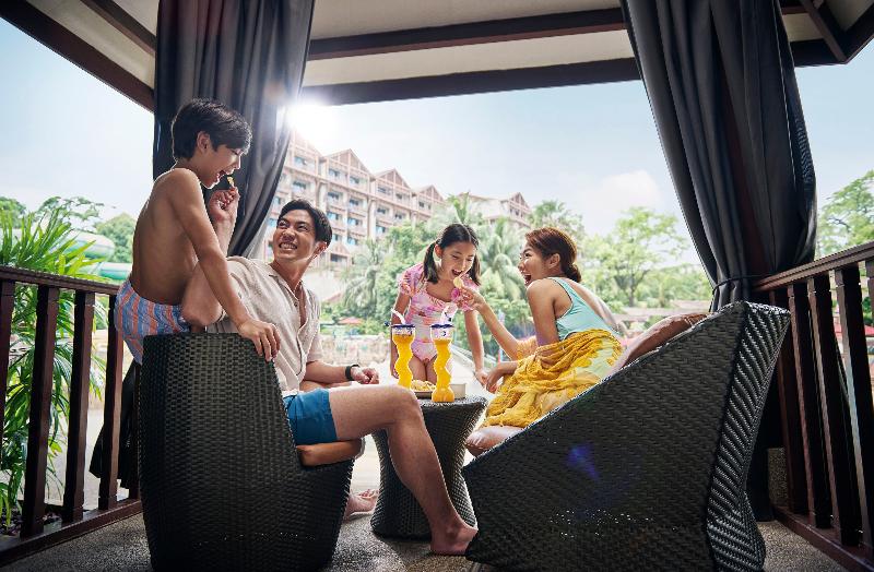 هتل Resorts World Sentosa  Equarius