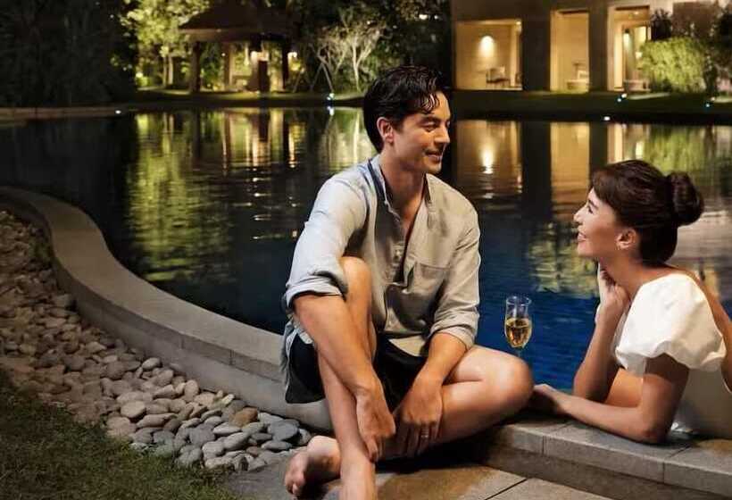 هتل Resorts World Sentosa  Equarius