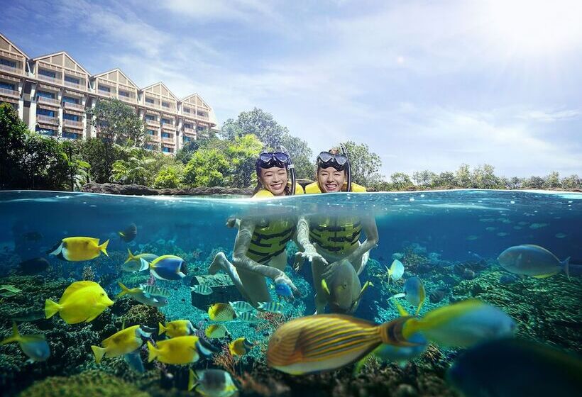 هتل Resorts World Sentosa  Equarius