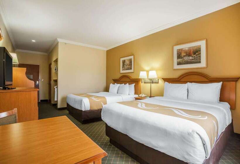 فندق Rodeway Inn Tahlequah