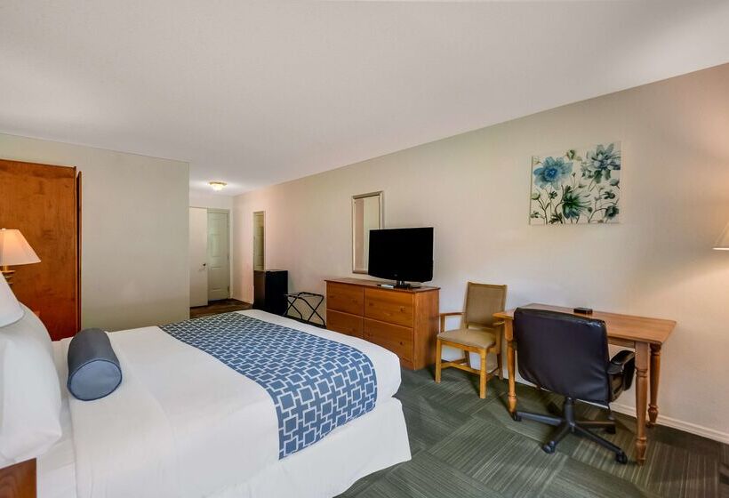 Hotel Surestay Plus  By Best Western Berkeley Springs