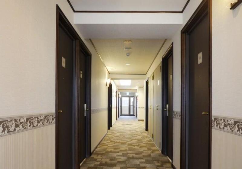 Отель Toyoko Inn Higashi-Hiroshima Saijo Ekimae