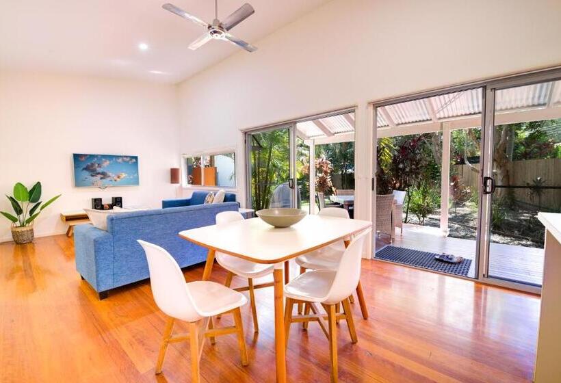 Mobys Beachside Retreat