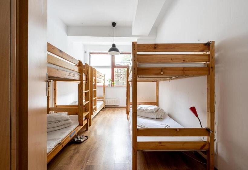 Target Hostel