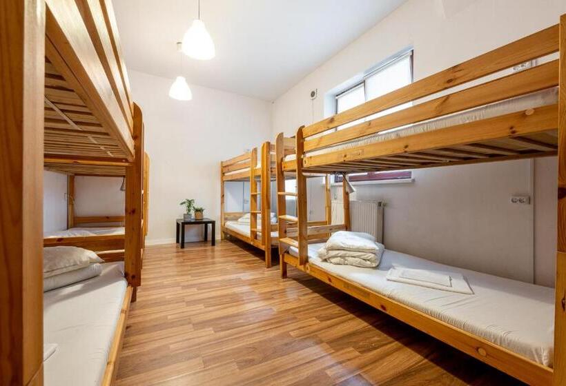 Target Hostel