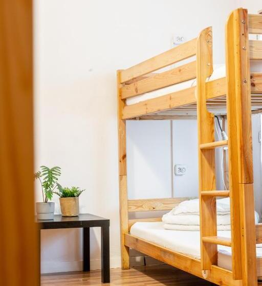 Target Hostel