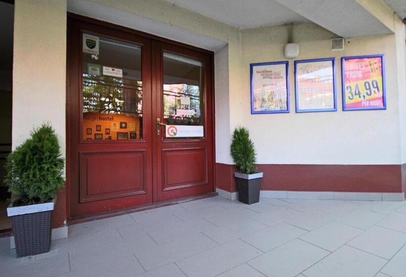 Target Hostel