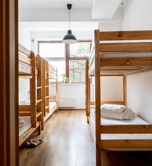 Target Hostel