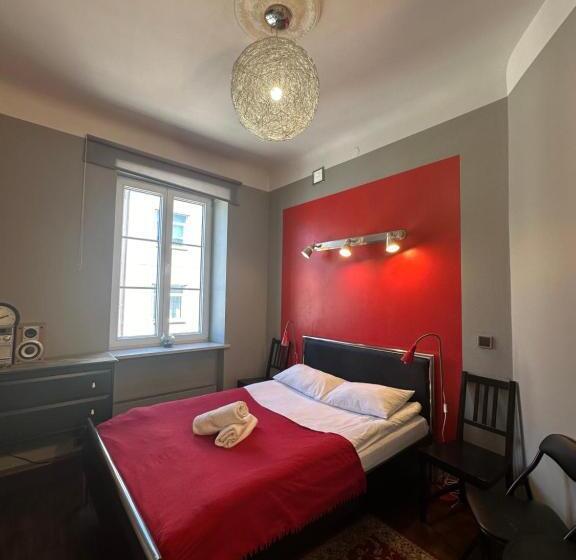 تختخواب و صبحانه Chmielna Guest House