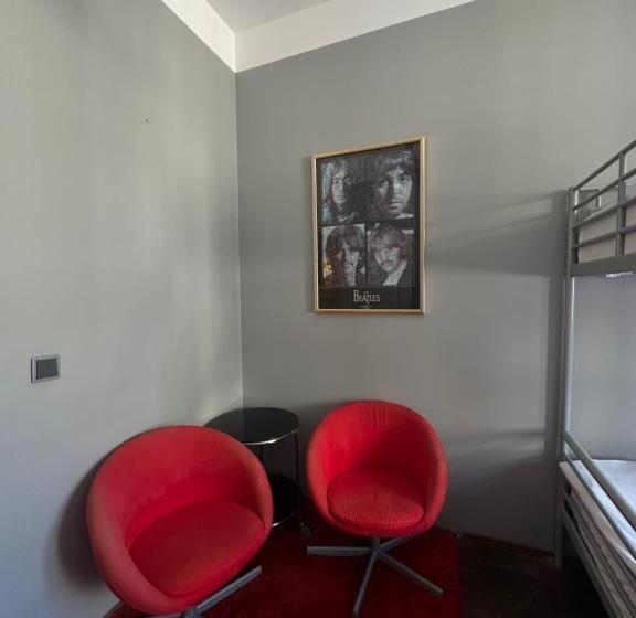 تختخواب و صبحانه Chmielna Guest House