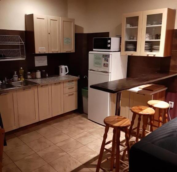 Hostel Orange