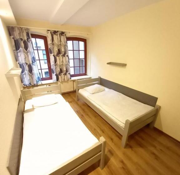 Hostel Orange