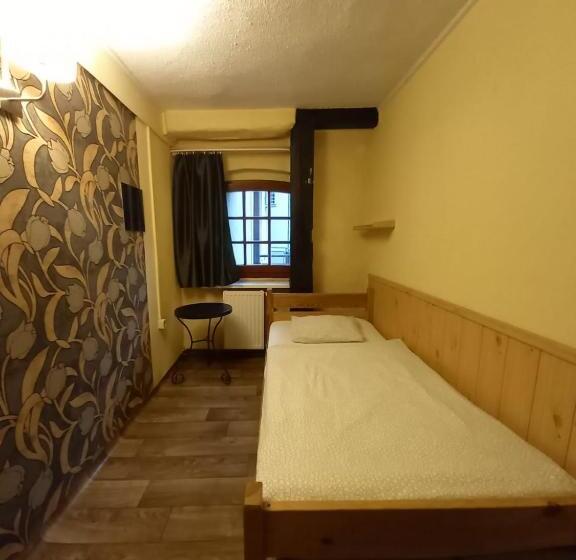 Hostel Orange
