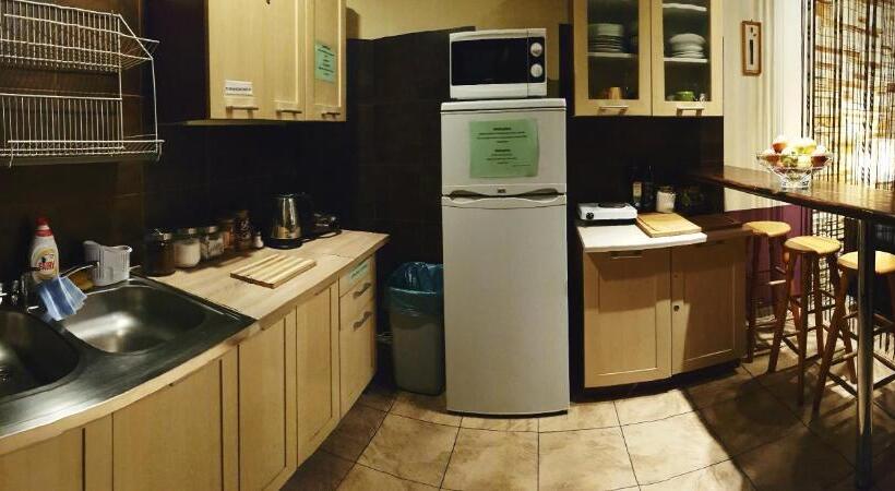 Hostel Orange
