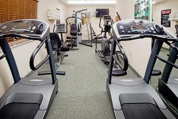 هتل Candlewood Suites Colonial Heights Fort Lee, An Ihg