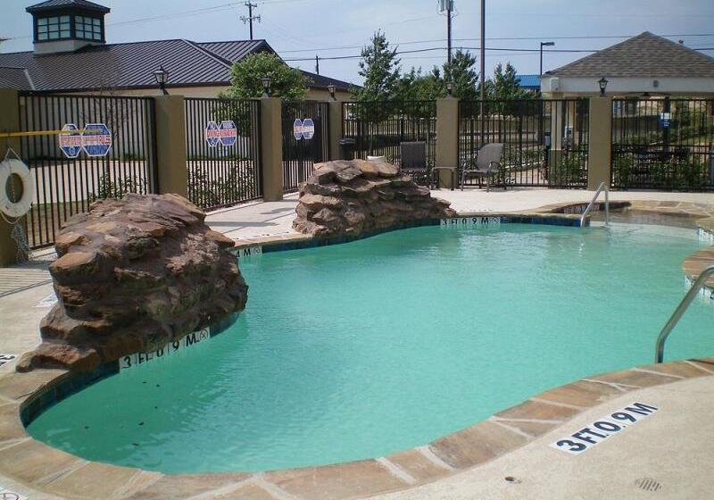 هتل Candlewood Suites Decatur Medical Center, An Ihg