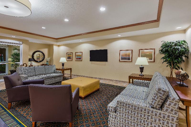 هتل Candlewood Suites Decatur Medical Center, An Ihg