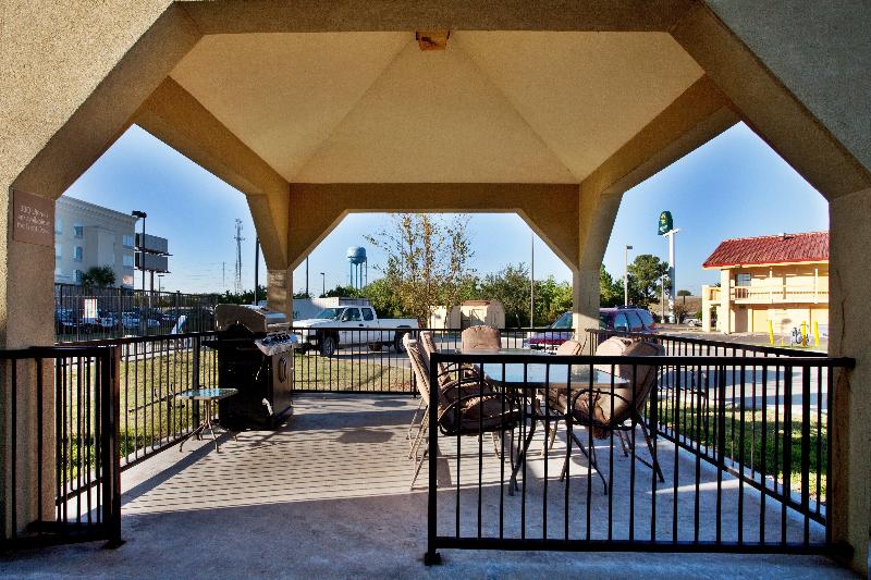 هتل Candlewood Suites Lake Charles Sulphur, An Ihg