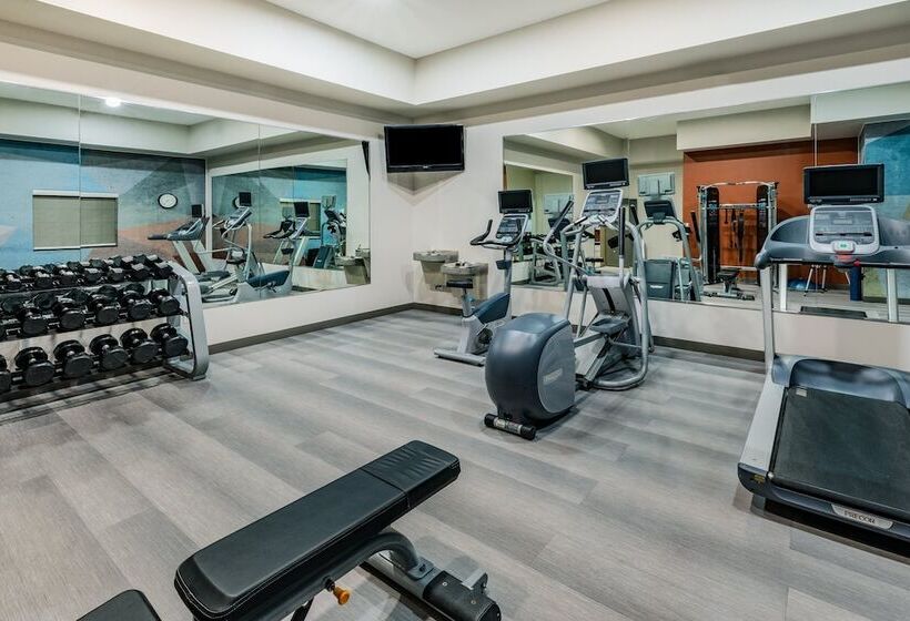 בית מלון כפרי Candlewood Suites Mount Pleasant, An Ihg