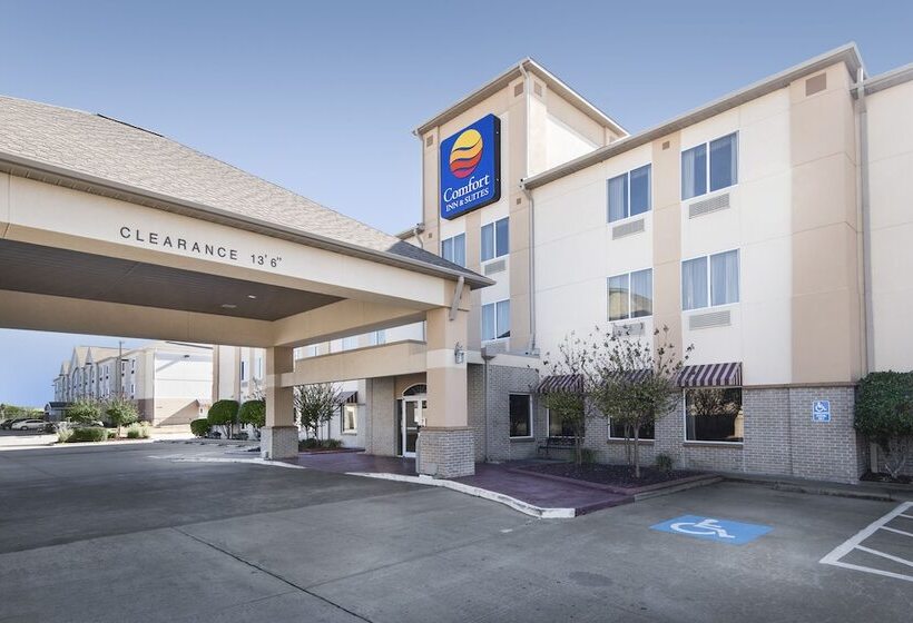 هتل Comfort Inn & Suites Conway