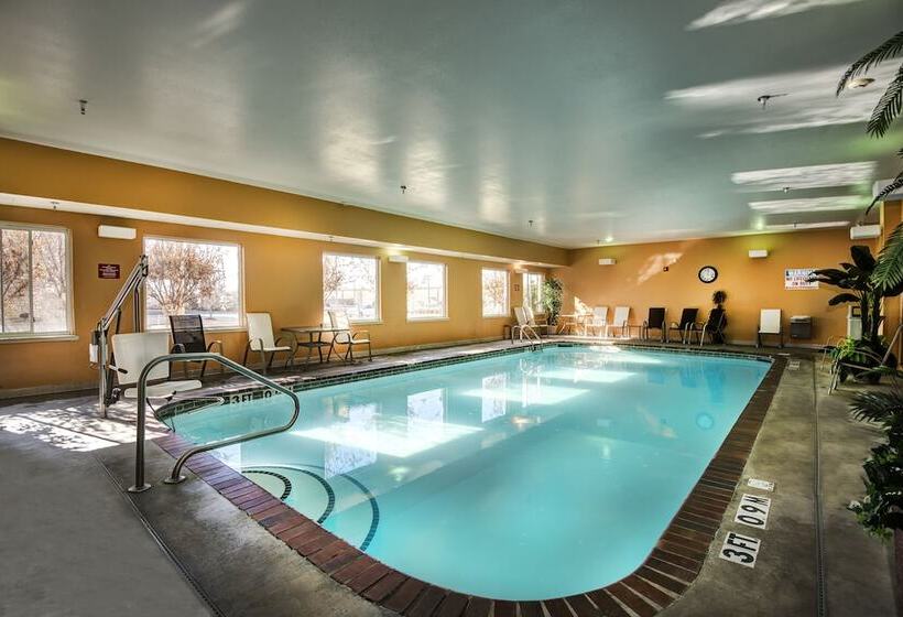 هتل Comfort Inn & Suites Conway