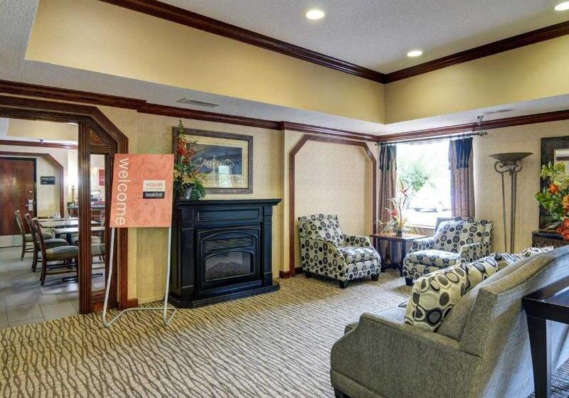 هتل Comfort Inn & Suites Conway
