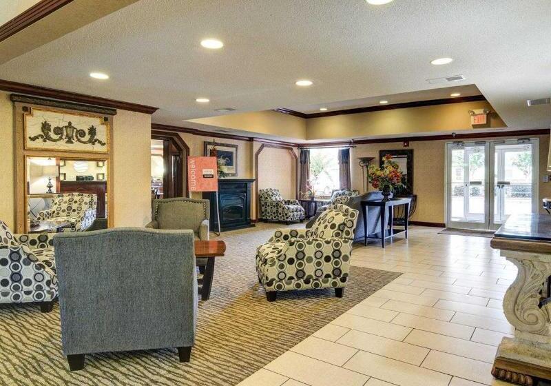 هتل Comfort Inn & Suites Conway