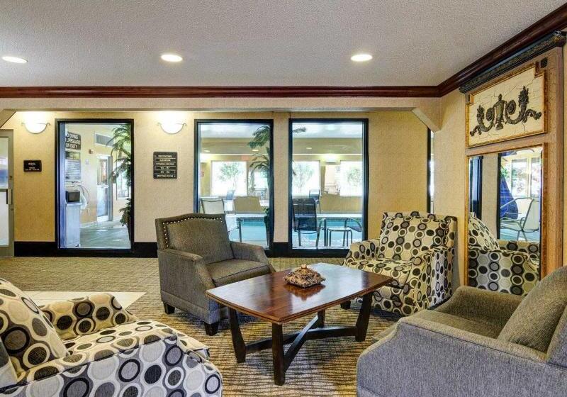 هتل Comfort Inn & Suites Conway